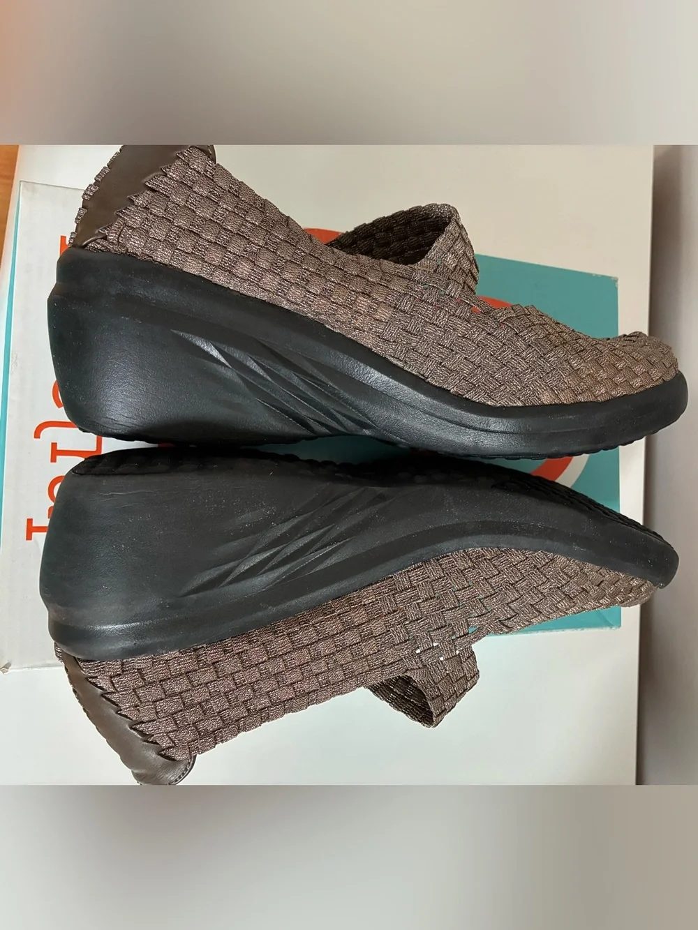 BareTraps Kassie Bronze Woven Mary Jane Style Slip-Ons - Size 9 - Excellent